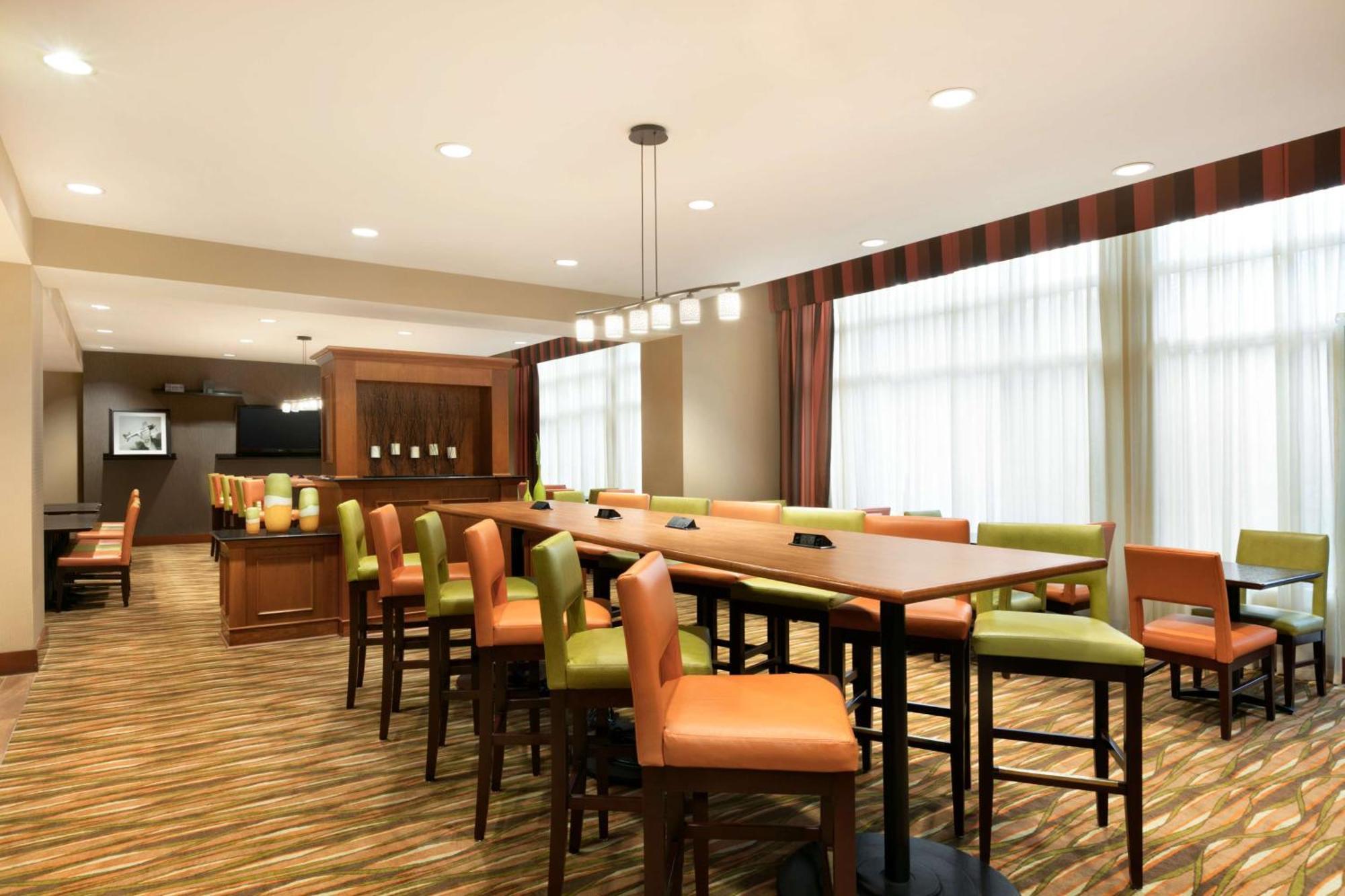 Hampton Inn New York - Laguardia Airport Exterior foto