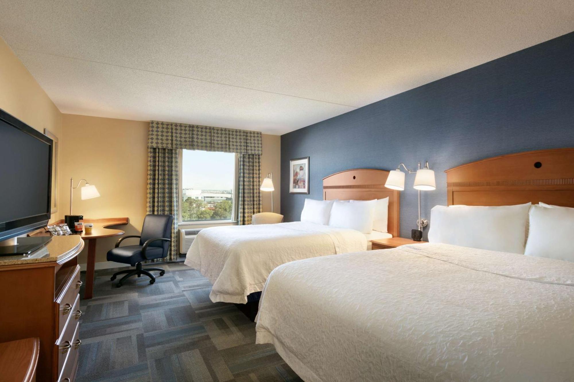 Hampton Inn New York - Laguardia Airport Exterior foto