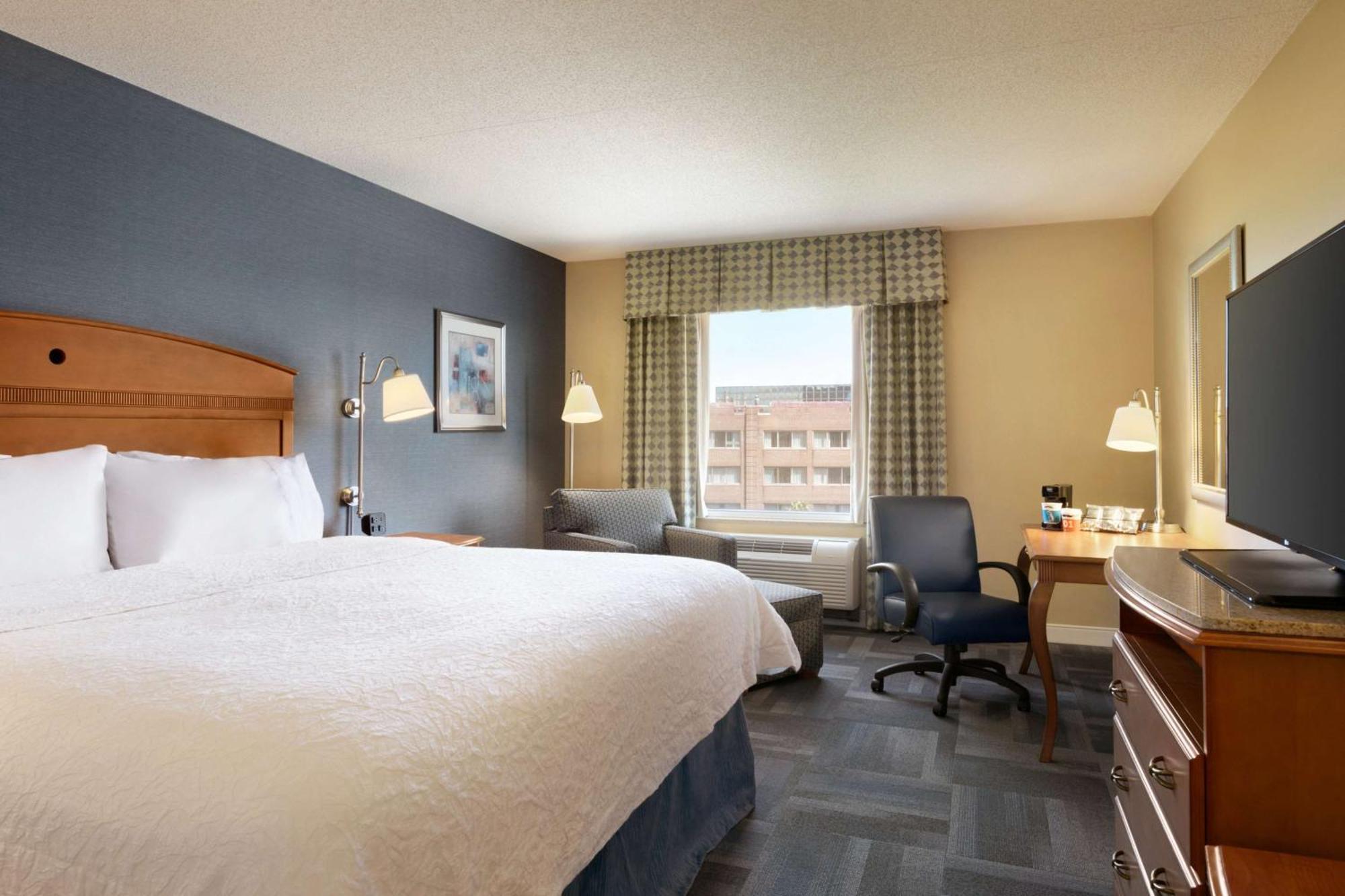 Hampton Inn New York - Laguardia Airport Exterior foto