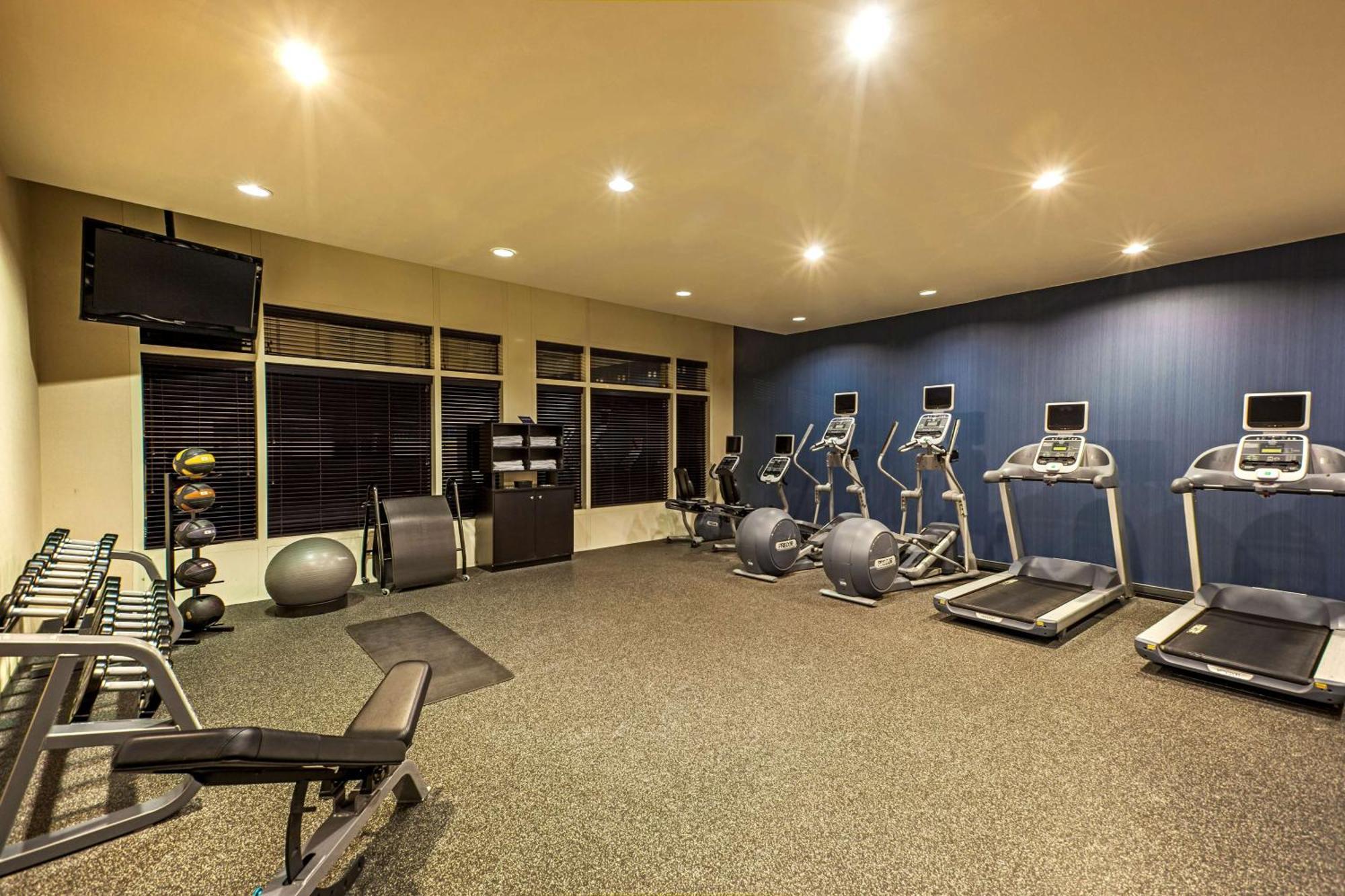 Hampton Inn New York - Laguardia Airport Exterior foto