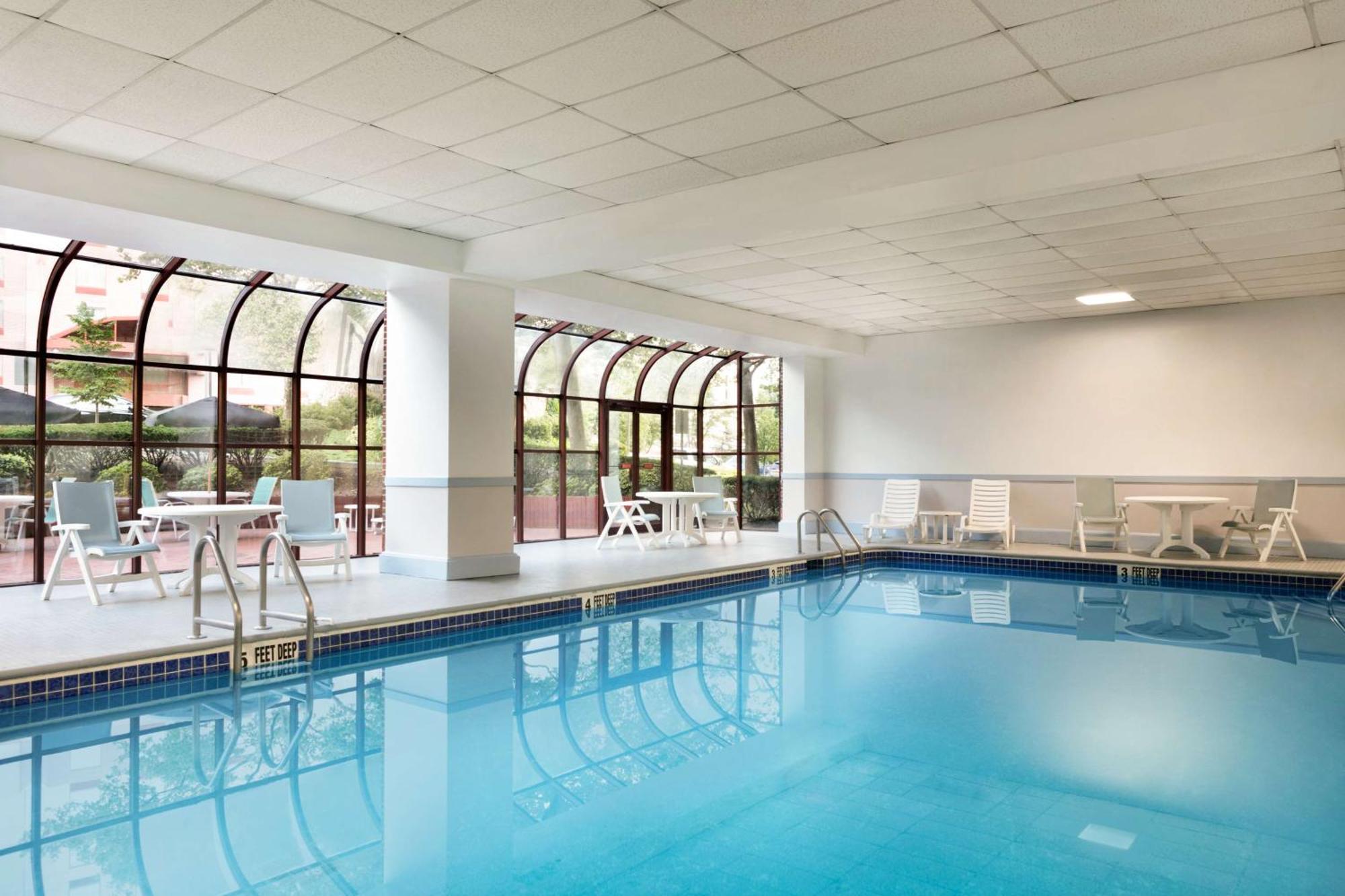 Hampton Inn New York - Laguardia Airport Exterior foto
