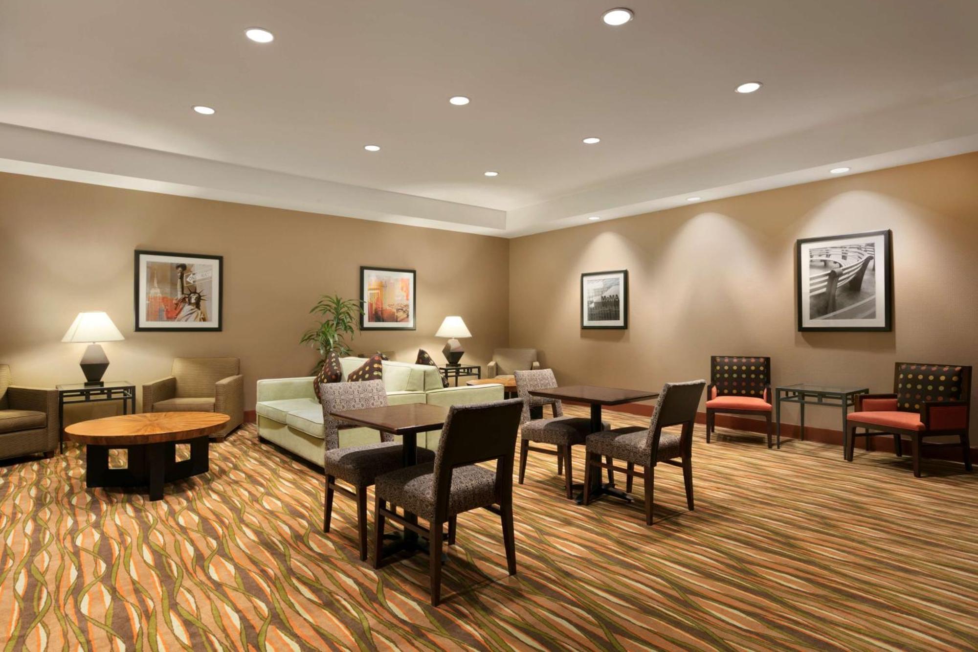 Hampton Inn New York - Laguardia Airport Exterior foto