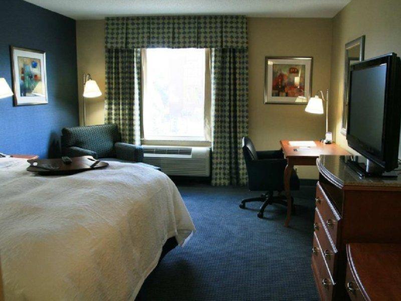 Hampton Inn New York - Laguardia Airport Exterior foto